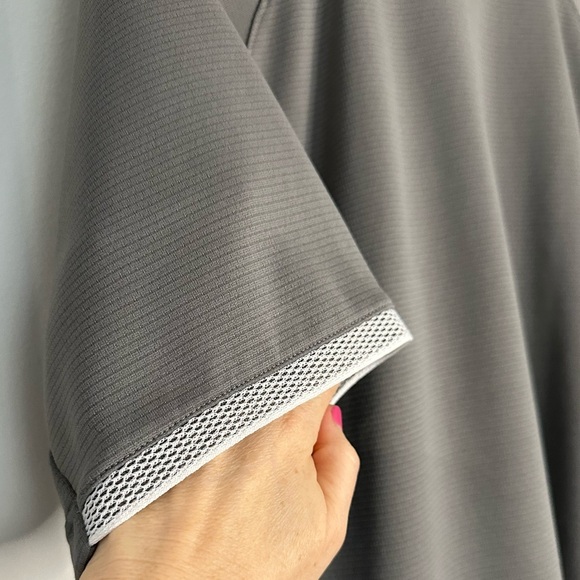 Under Armour‎ Old Dominion University Polo Shirt - Picture 6 of 6